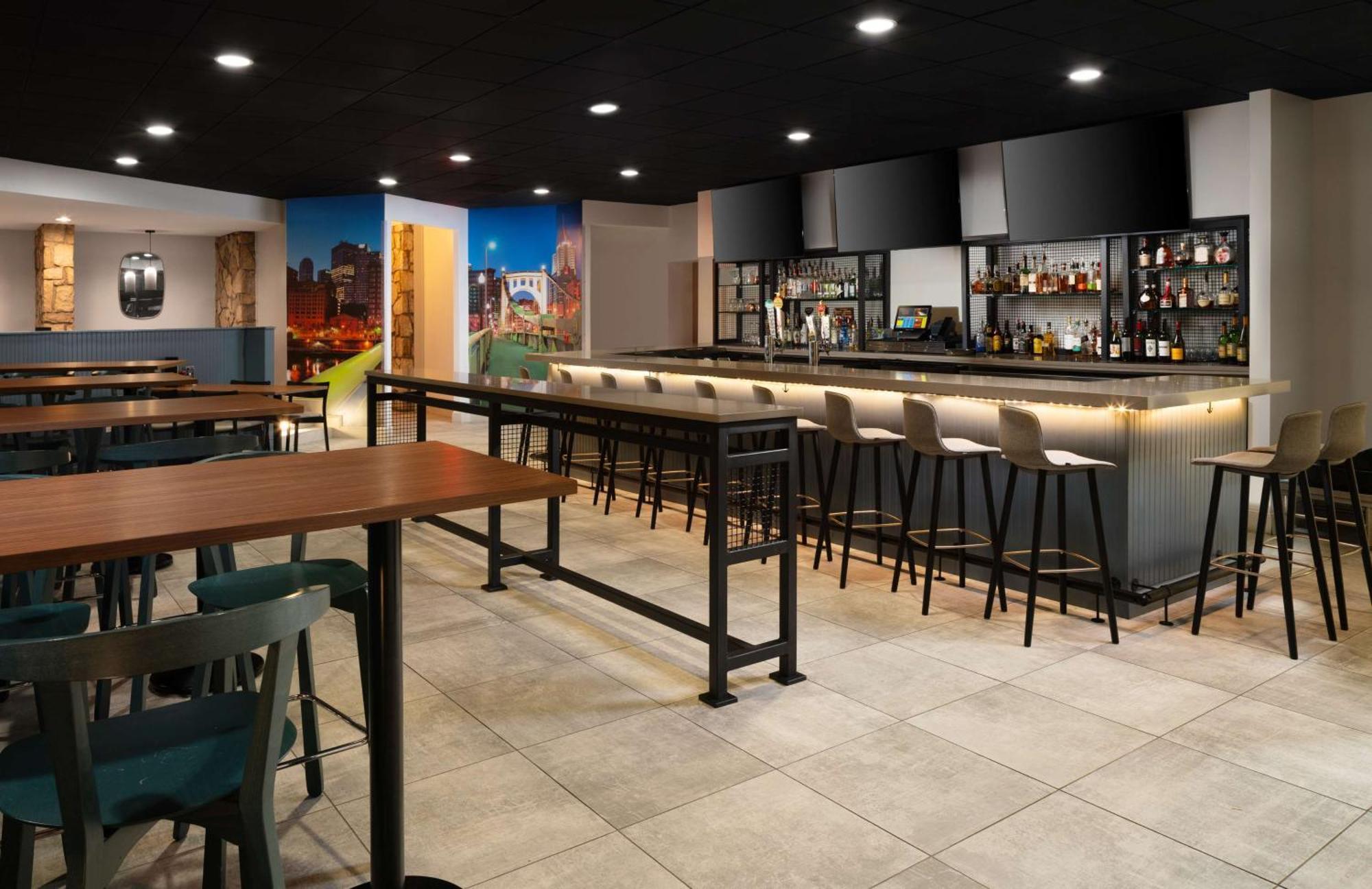 Doubletree By Hilton Pittsburgh Airport Hotel Moon Township Ngoại thất bức ảnh
