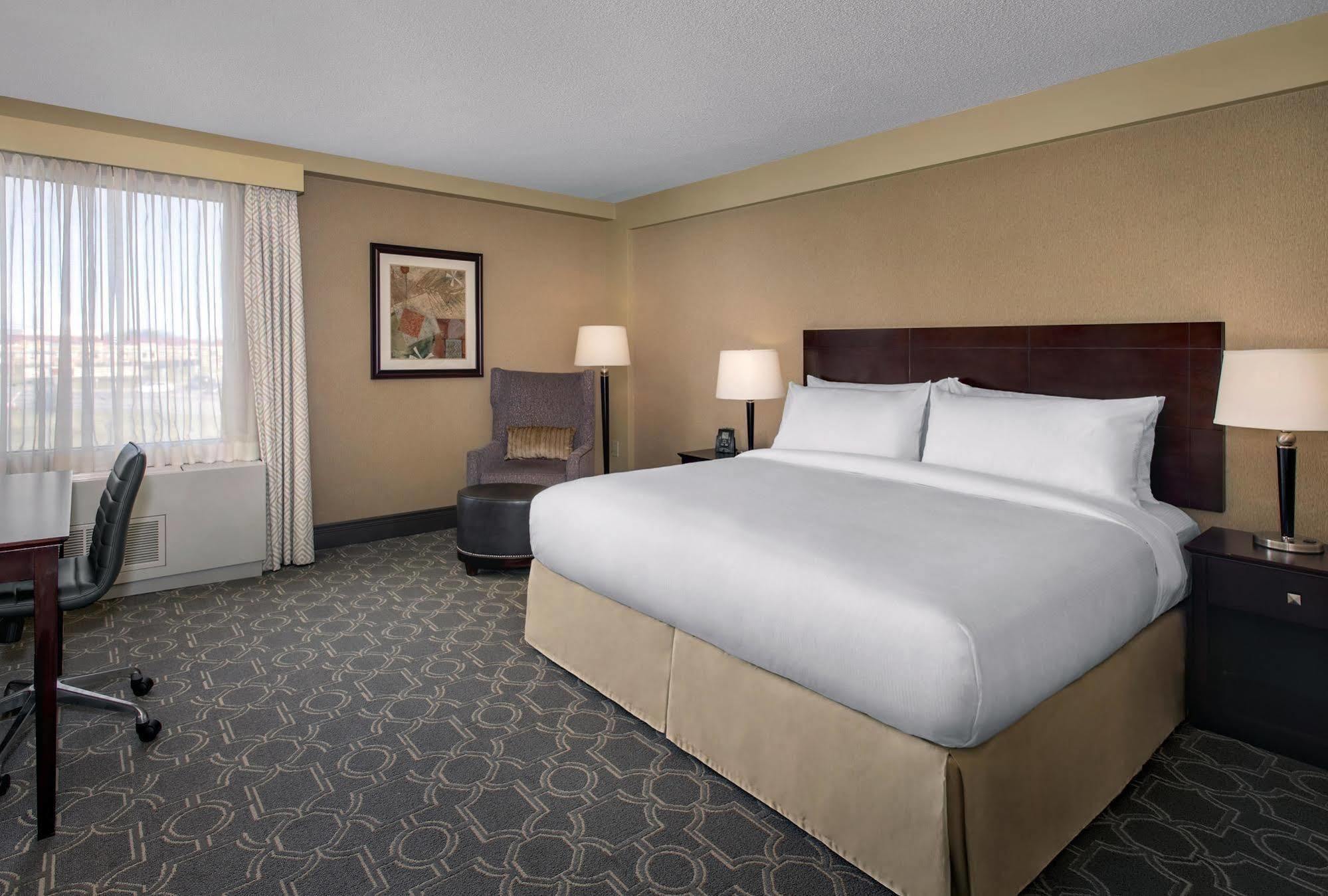 Doubletree By Hilton Pittsburgh Airport Hotel Moon Township Ngoại thất bức ảnh