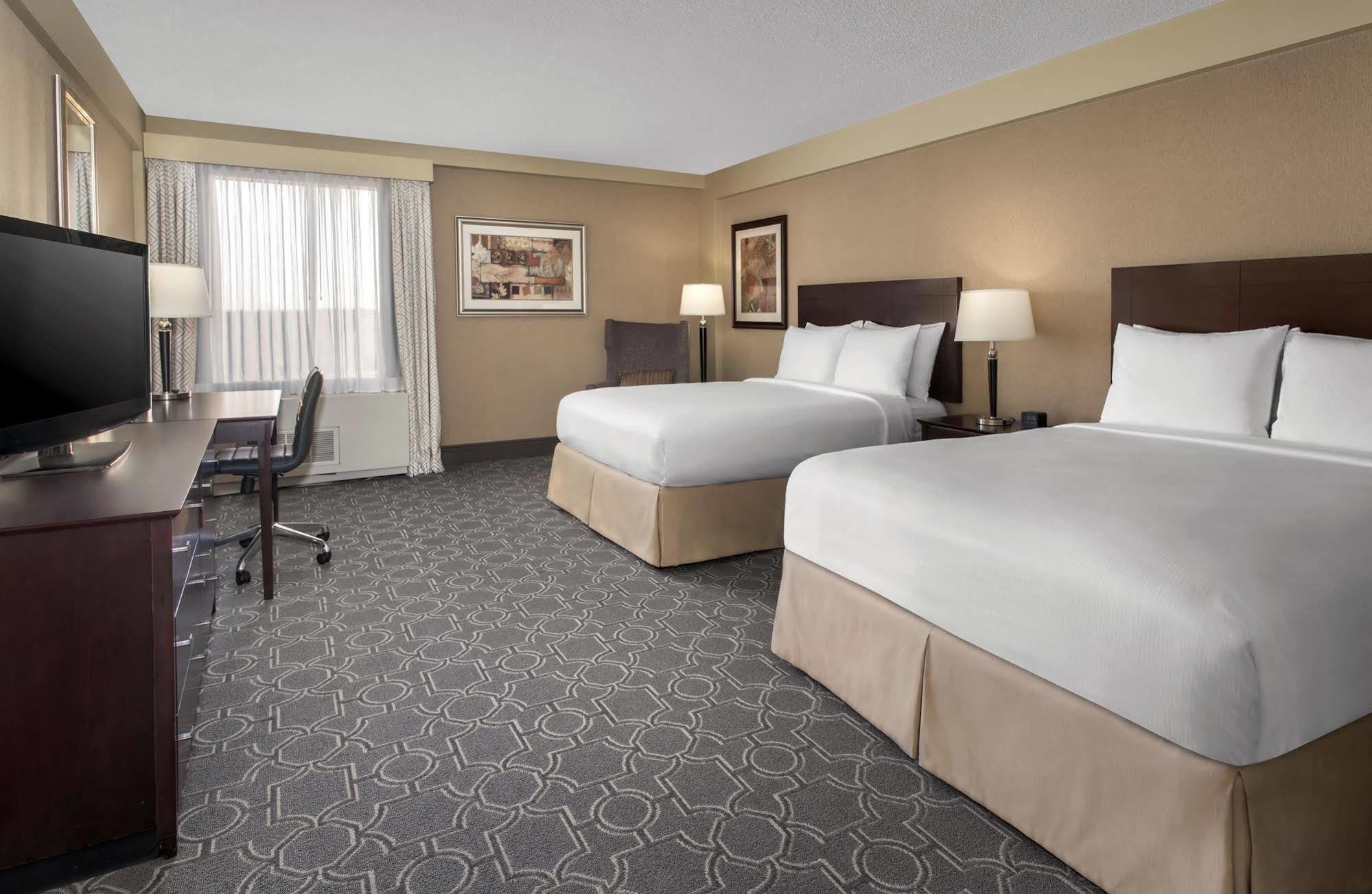 Doubletree By Hilton Pittsburgh Airport Hotel Moon Township Ngoại thất bức ảnh